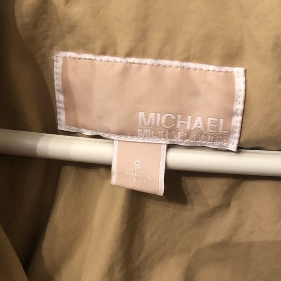 Michael Kors Cinched waist jacket with hood - Picture 4 of 8